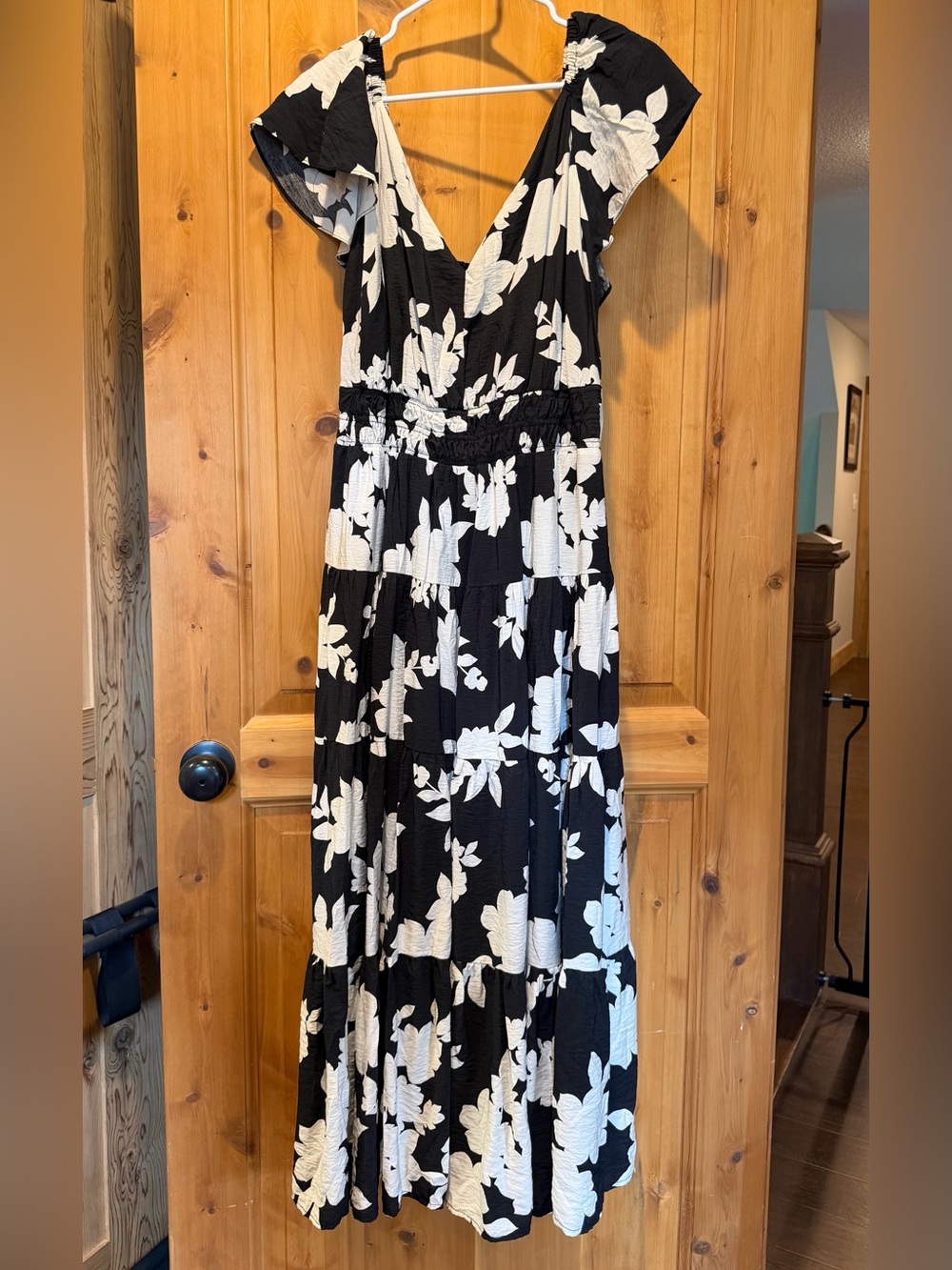 Rachel Zoe Black and White Floral Flutter-Sleeve Maxi Dress